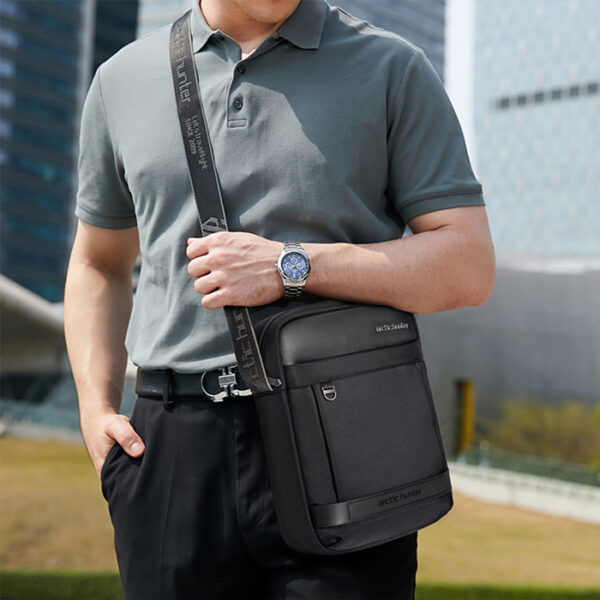 ARCTIC HUNTER τσάντα ώμου K00162 με θήκη tablet, 5L, μαύρη - Image 5